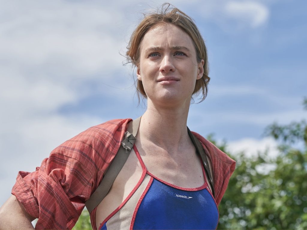 Mackenzie Davis as Kirsten in Station Eleven