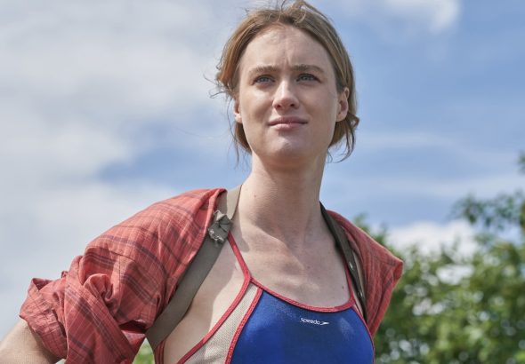 Mackenzie Davis as Kirsten in Station Eleven