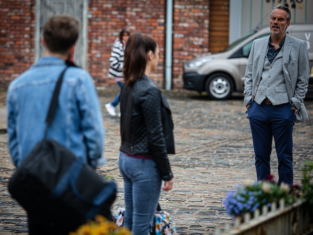 Ray, David and Shona on Coronation Street on September 14, 2020