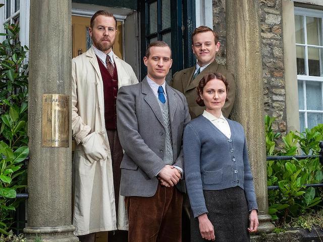 Samuel West, Nicholas Ralph, Callum Woodhouse and Anna Madeley in All Creatures Great and Small