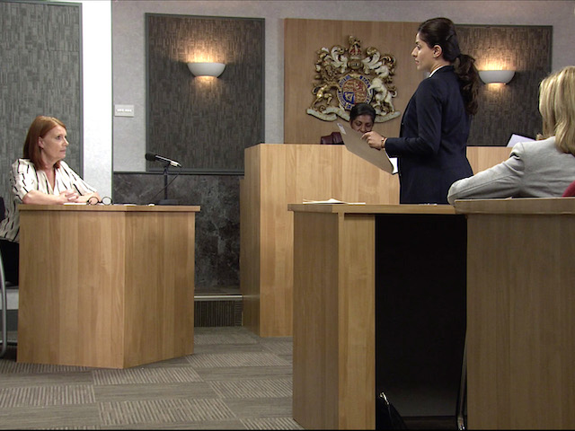 Leanne and the doctor on Coronation Street on November 9, 2020