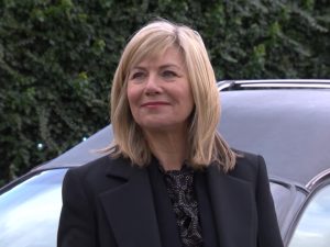 Glynis Barber