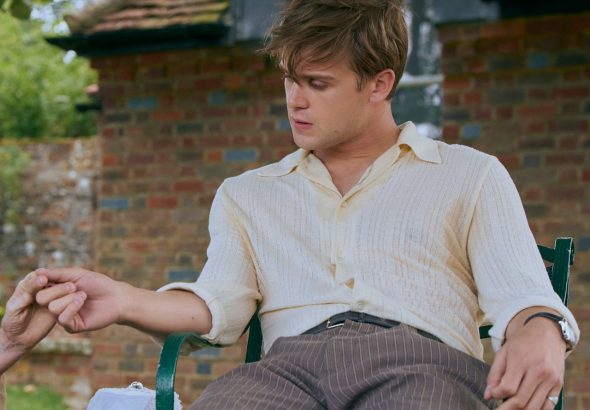 Leo Woodall as Dexter Mayhew in One Day