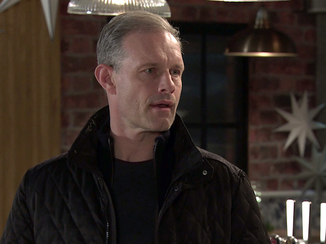Nick tries to accept Ray's offer on Coronation Street on January 4, 2021