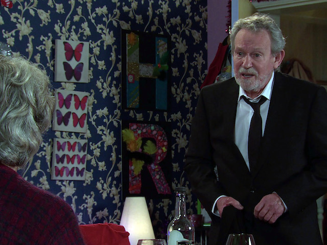Arthur tells Evelyn that he is moving back to Canada on Coronation Street on January 4, 2021