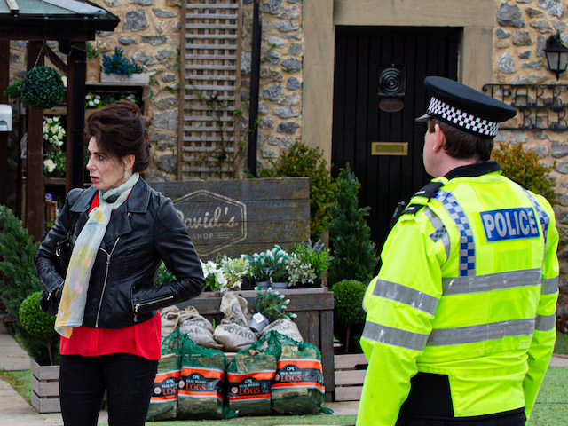 Faith and the police on Emmerdale on May 11, 2021