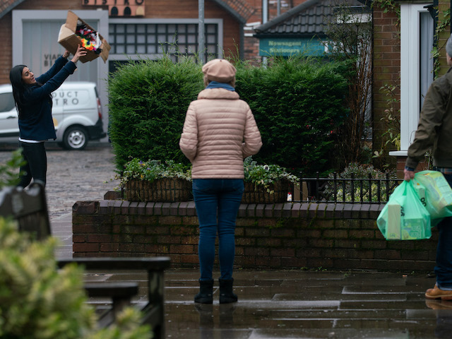 Alya, Elaine and Tim on Coronation Street on March 1, 2021