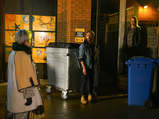 Debbie, Tracy and David on Coronation Street on January 29, 2021