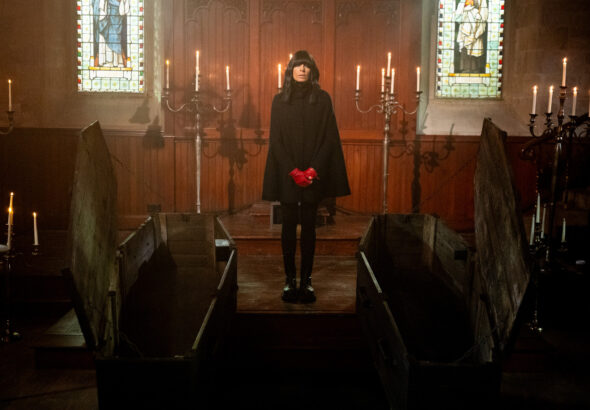 Claudia Winkleman in The Celebrity Traitors S02E01
