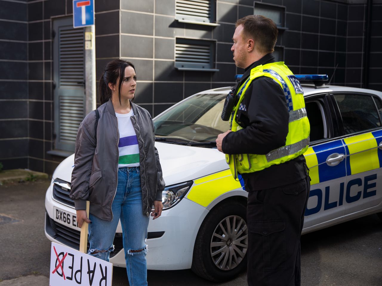 Amy and a police officer on Coronation Street on November 15, 2023