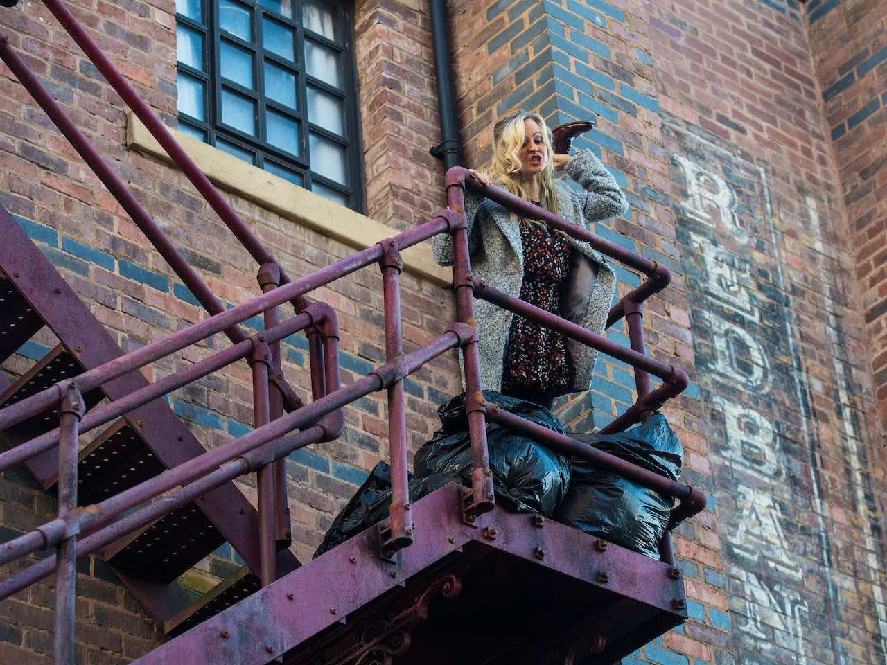 Sarah throws out Adam's belongings on Coronation Street on March 4, 2022