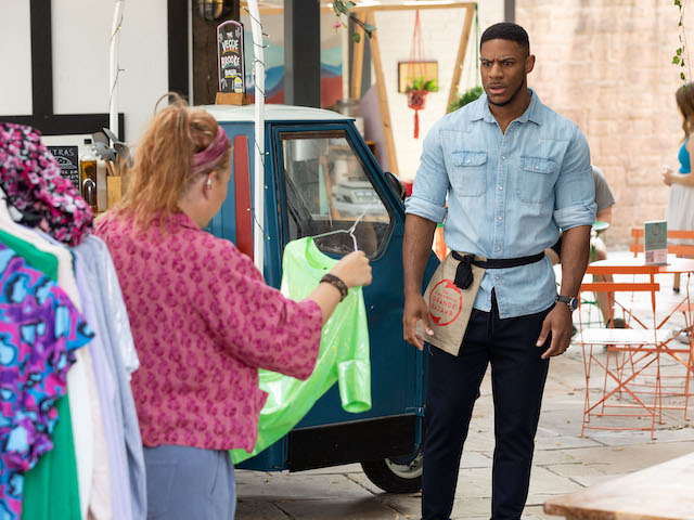 Zara and Nate on Hollyoaks on October 7, 2021