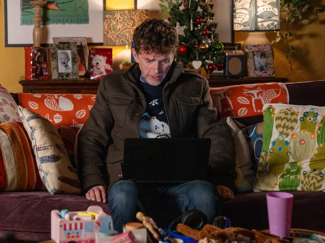 Marlon searches for missing April on Emmerdale on December 26, 2024